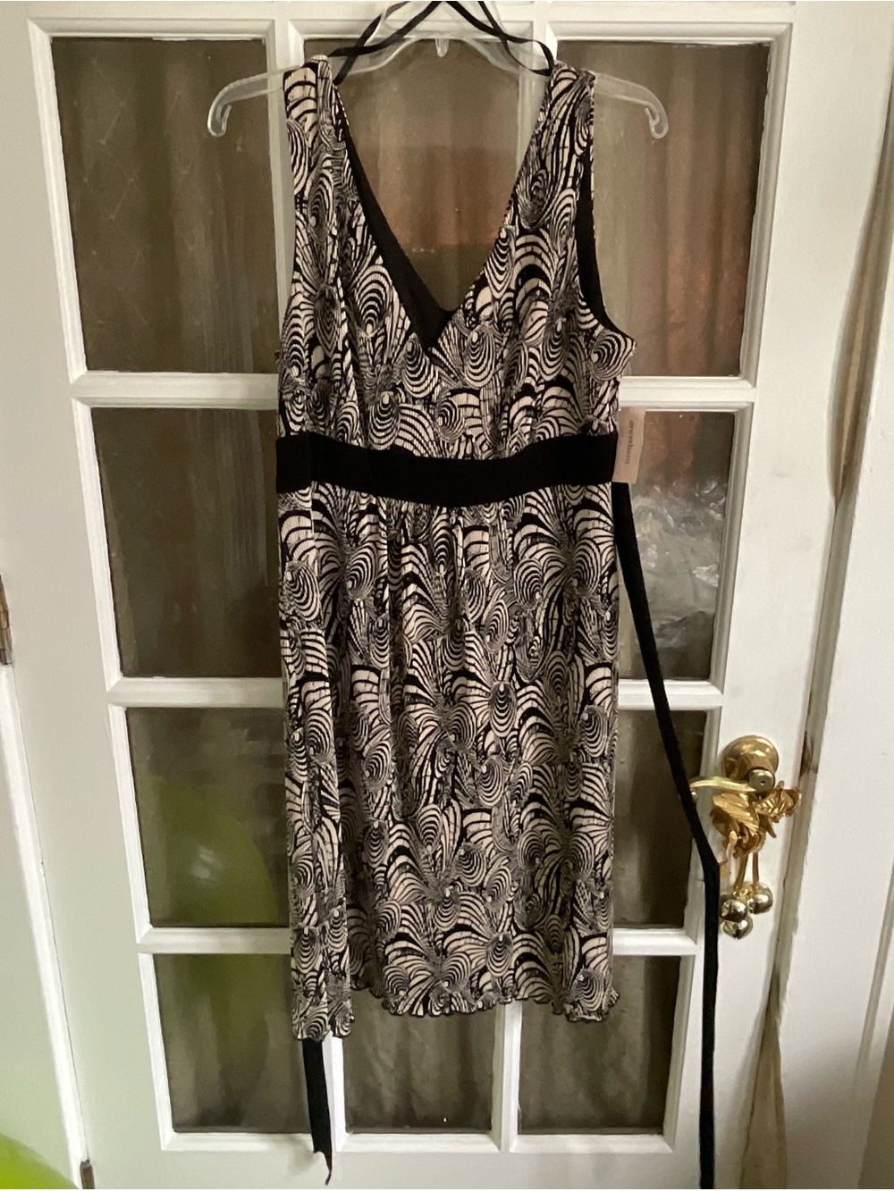 dressbarn Black and Cream V-Neck Midi Dress with Waist Tie